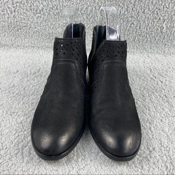 𝅺VINCE CAMUTO PRASATA BOOTIES Black Nubuck Suede Leather Boots‎ Zip Womens 6 - Picture 3 of 16